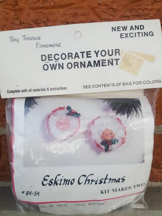 Tiny Treasures Ornament Eskimo Christmas